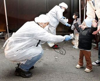 Mesure de radioactivité sur les enfants de Fukushima